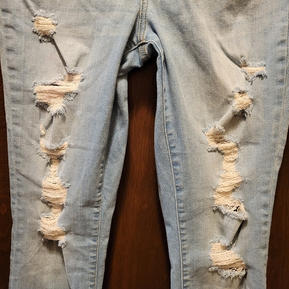 Universal Thread Mid Rise Skinny - Picture 2 of 7